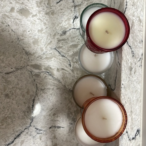 6 Voluspa 2.5oz votives - Picture 2 of 2